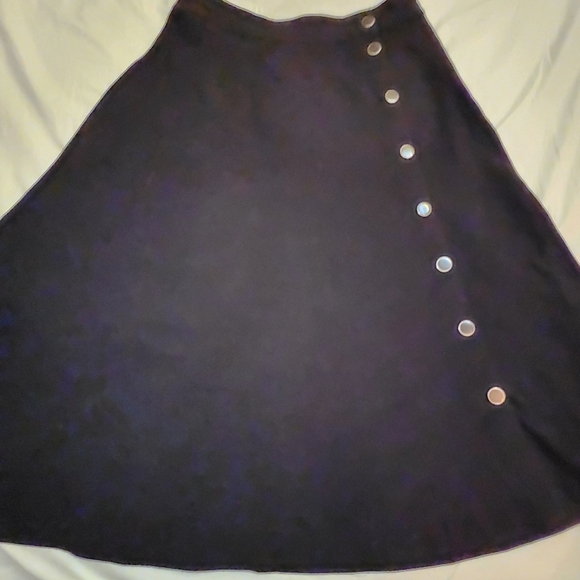 Talbots Black Full Skirt with Large Button Trim Size 10 - Picture 5 of 9